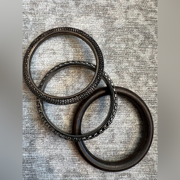 💥3 for $18💥 bracelets/bangles bundle - Picture 5 of 5